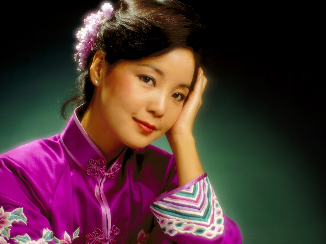Teresa Teng Sang Ikon Romantis